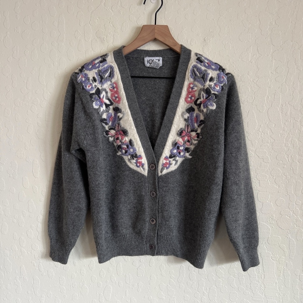 Vintage Koret Lambswool Angora Floral Embroidered Button Front Cardigan Small